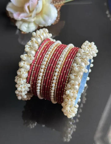 beautiful trendy metal bangle set for girls | beautiful set | Bangles set for girls | Gajra bangles set | Trendy Golden Dotted Bangles set